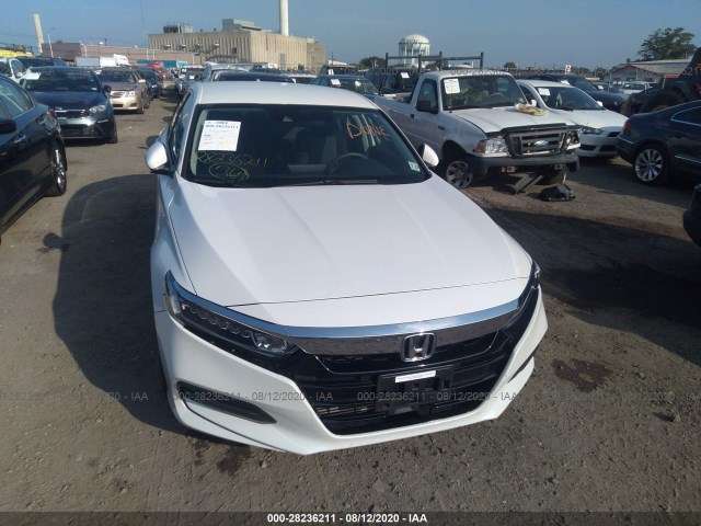 Photo 5 VIN: 1HGCV1F19JA019700 - HONDA ACCORD SEDAN 