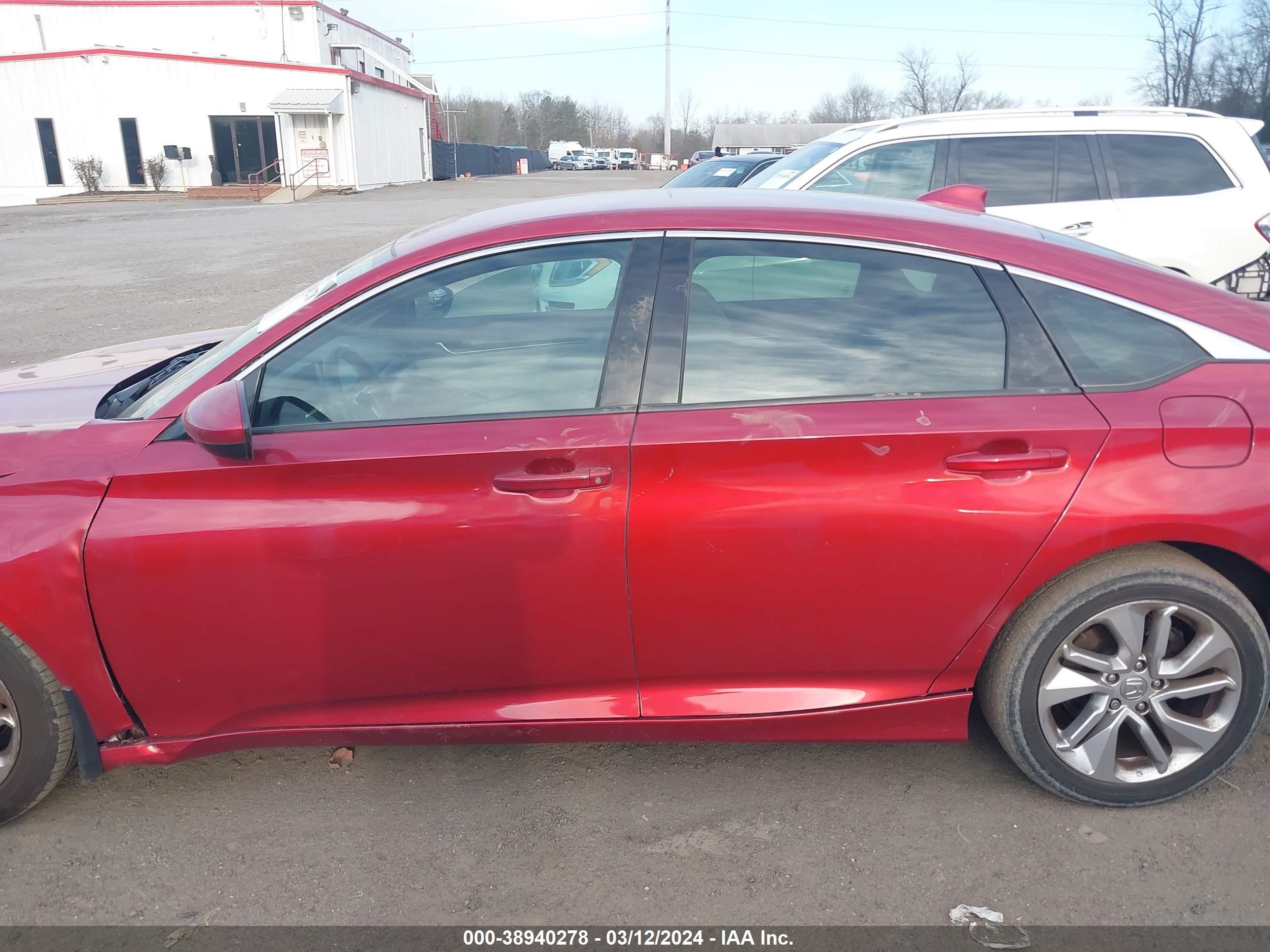 Photo 13 VIN: 1HGCV1F19JA229102 - HONDA ACCORD 