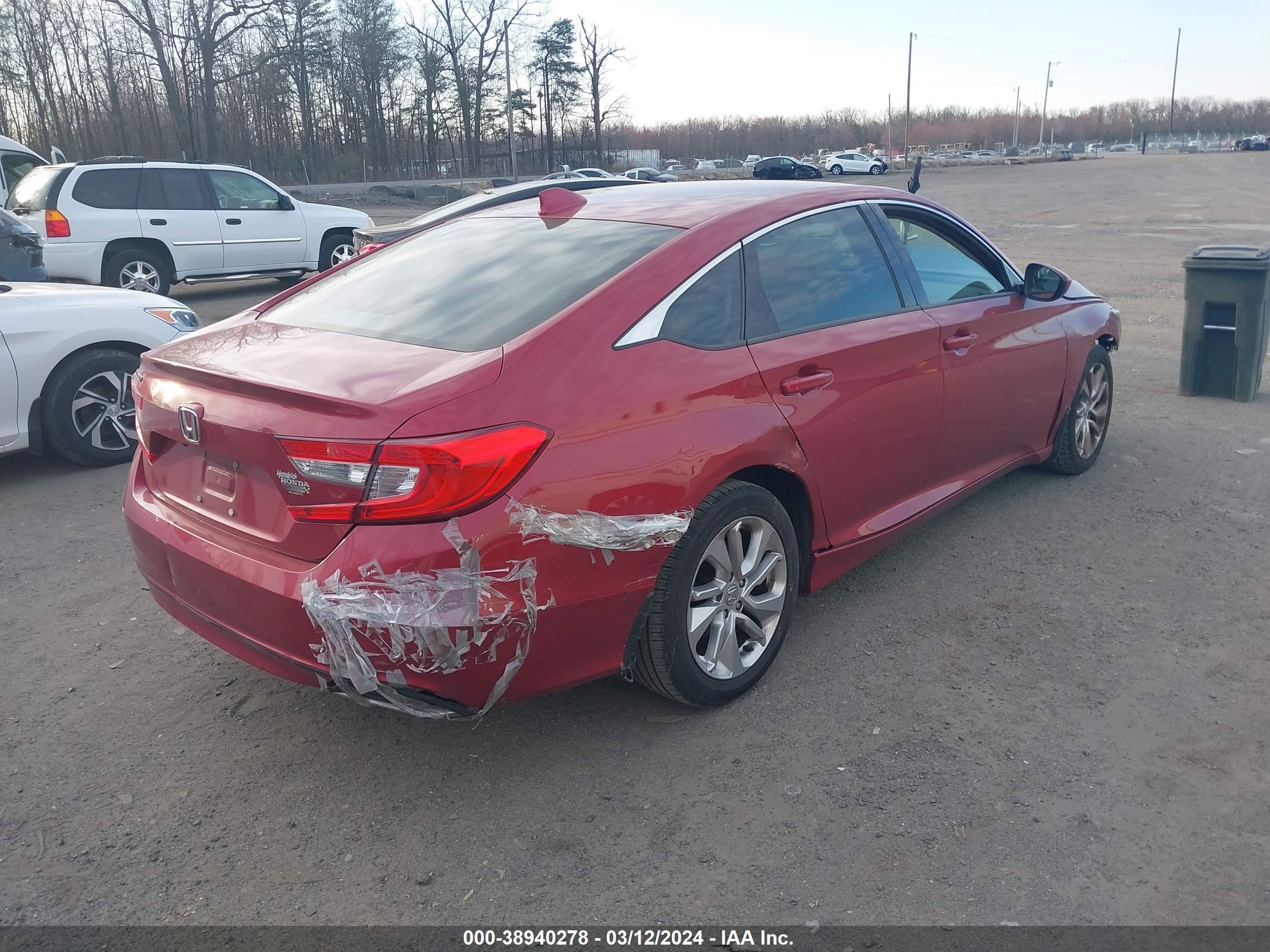 Photo 3 VIN: 1HGCV1F19JA229102 - HONDA ACCORD 