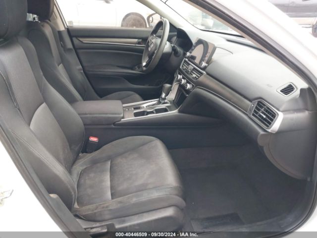 Photo 4 VIN: 1HGCV1F19KA058224 - HONDA ACCORD 