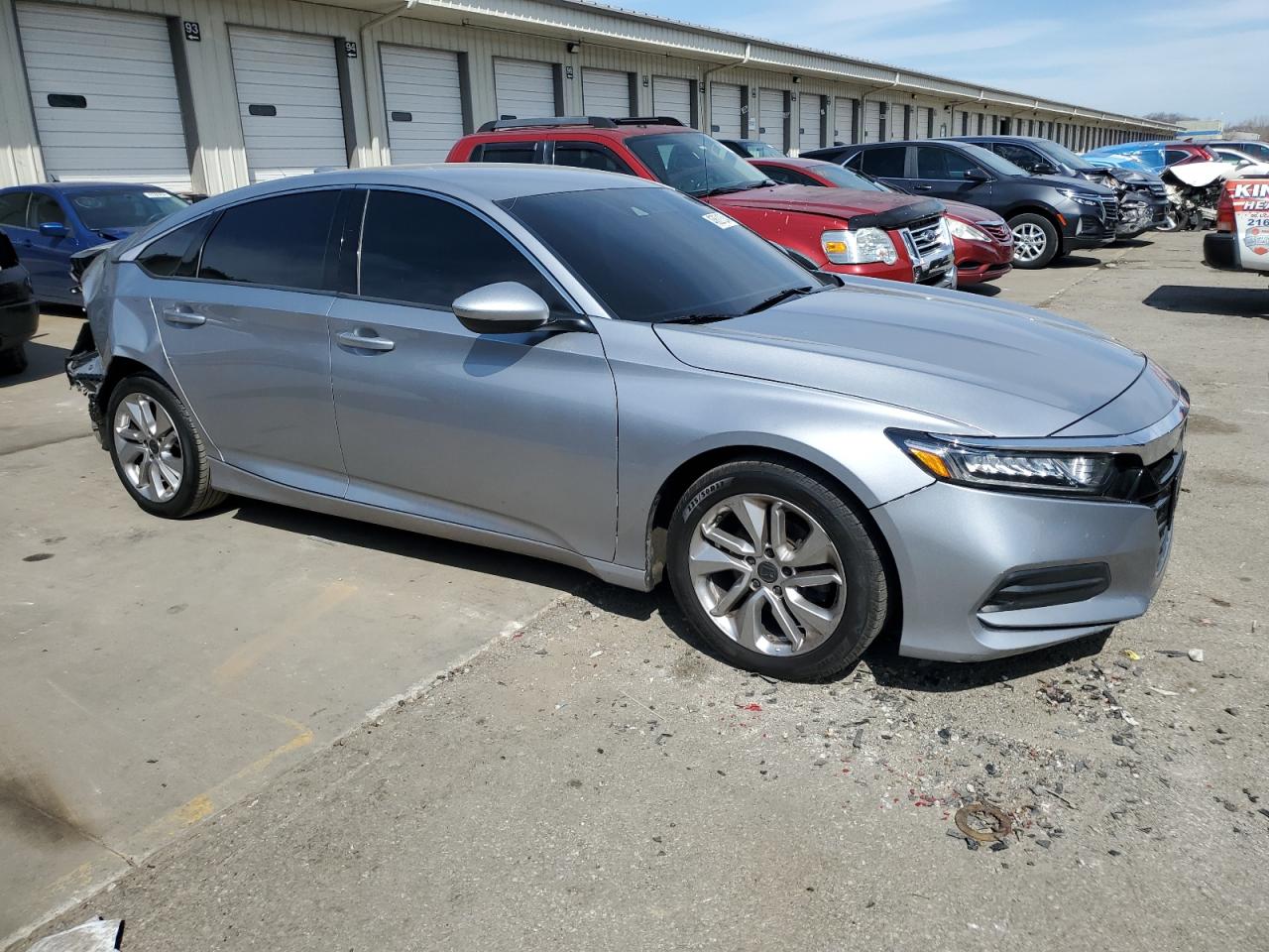 Photo 3 VIN: 1HGCV1F19KA151034 - HONDA ACCORD 