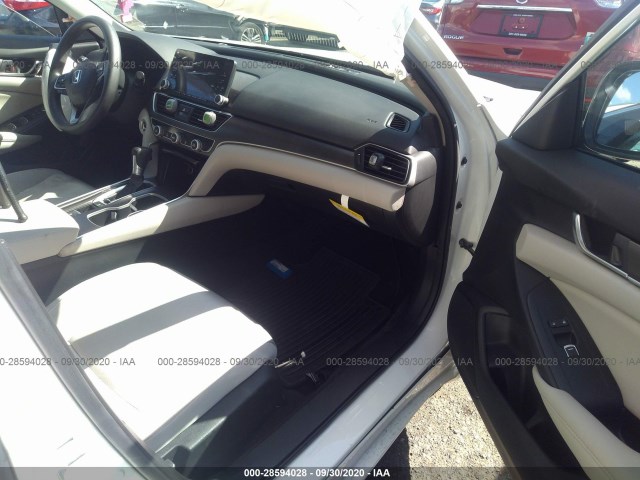 Photo 1 VIN: 1HGCV1F19KA169534 - HONDA ACCORD SEDAN 