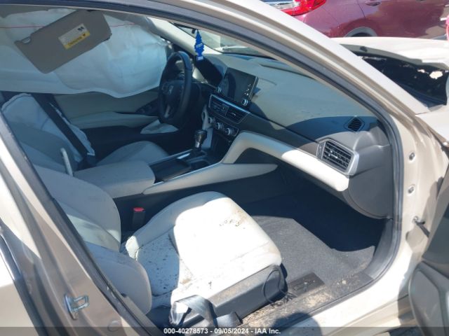 Photo 4 VIN: 1HGCV1F19LA029503 - HONDA ACCORD 