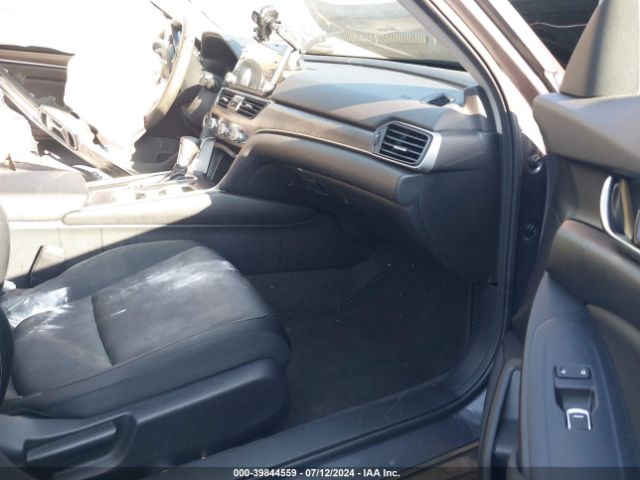 Photo 4 VIN: 1HGCV1F19LA094982 - HONDA ACCORD 