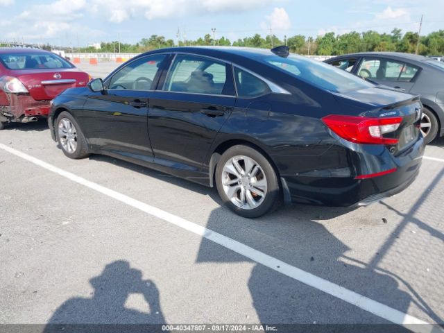 Photo 2 VIN: 1HGCV1F1XJA023478 - HONDA ACCORD 