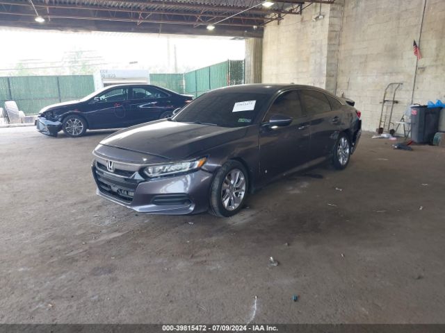 Photo 1 VIN: 1HGCV1F1XJA032651 - HONDA ACCORD 