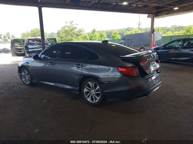 Photo 2 VIN: 1HGCV1F1XJA032651 - HONDA ACCORD 