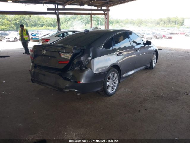 Photo 3 VIN: 1HGCV1F1XJA032651 - HONDA ACCORD 