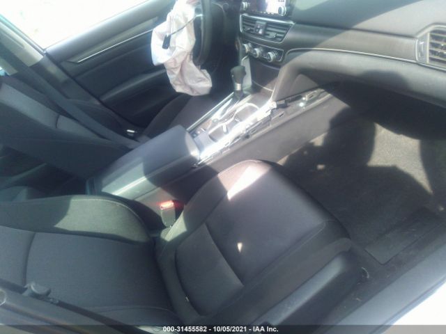 Photo 4 VIN: 1HGCV1F1XJA064841 - HONDA ACCORD SEDAN 