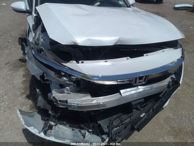 Photo 5 VIN: 1HGCV1F1XJA080814 - HONDA ACCORD SEDAN 