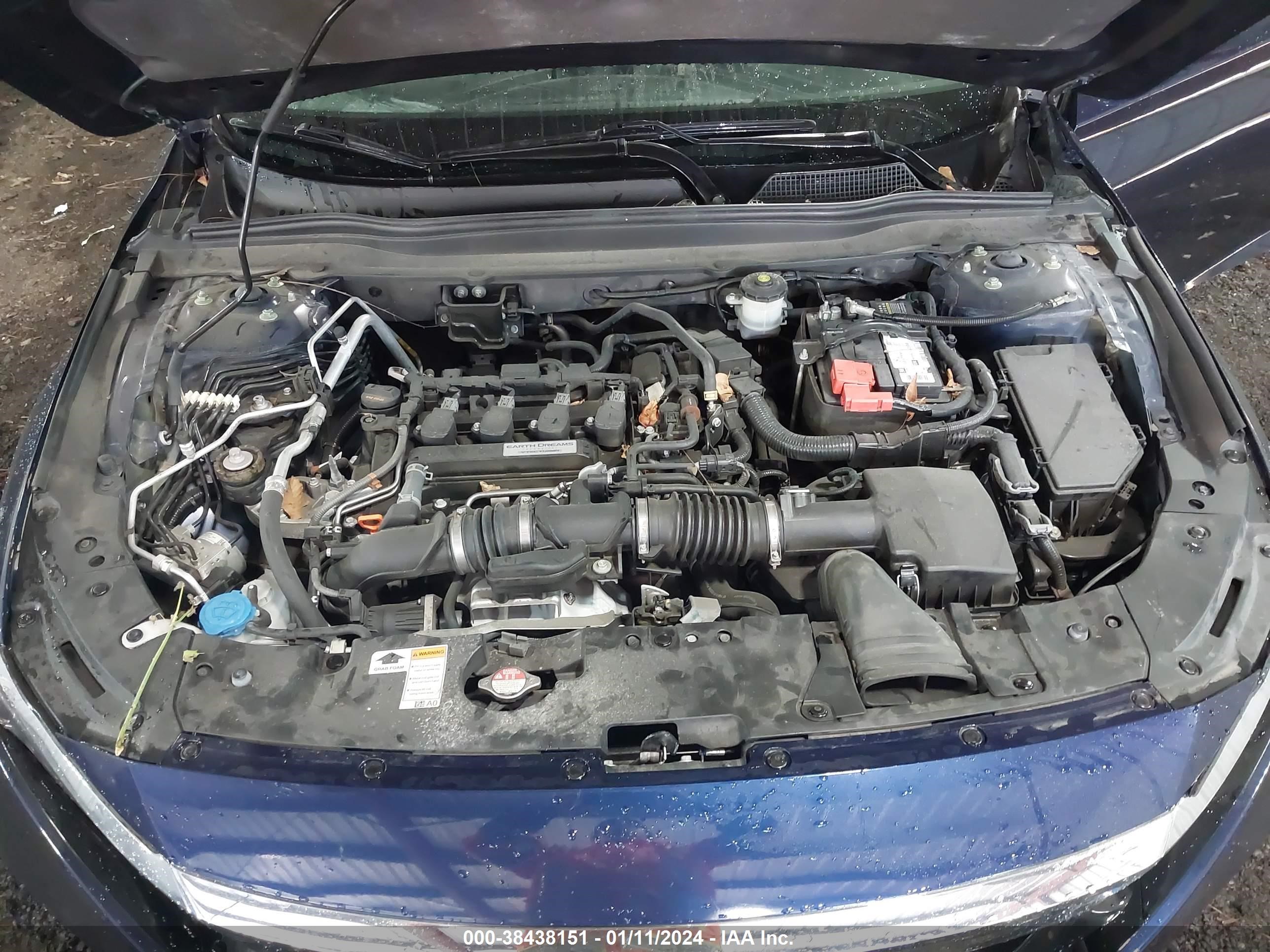 Photo 9 VIN: 1HGCV1F1XJA206153 - HONDA ACCORD 