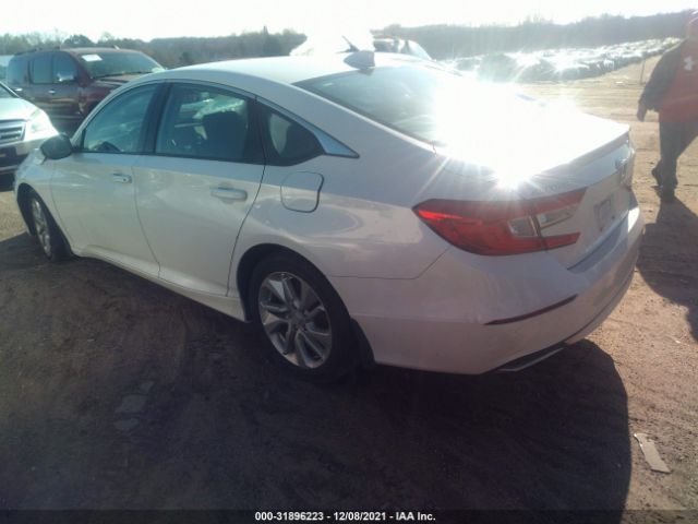 Photo 2 VIN: 1HGCV1F1XJA208114 - HONDA ACCORD SEDAN 