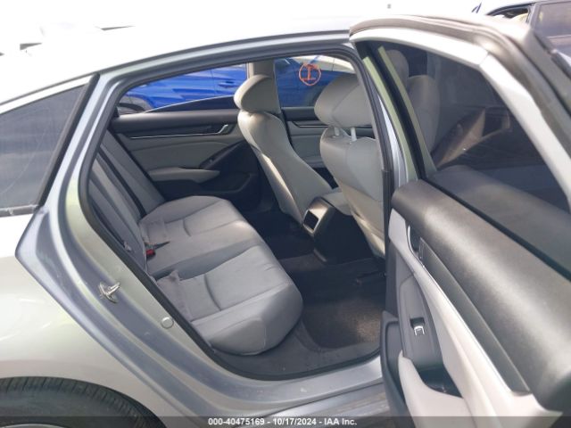 Photo 7 VIN: 1HGCV1F1XJA214995 - HONDA ACCORD 