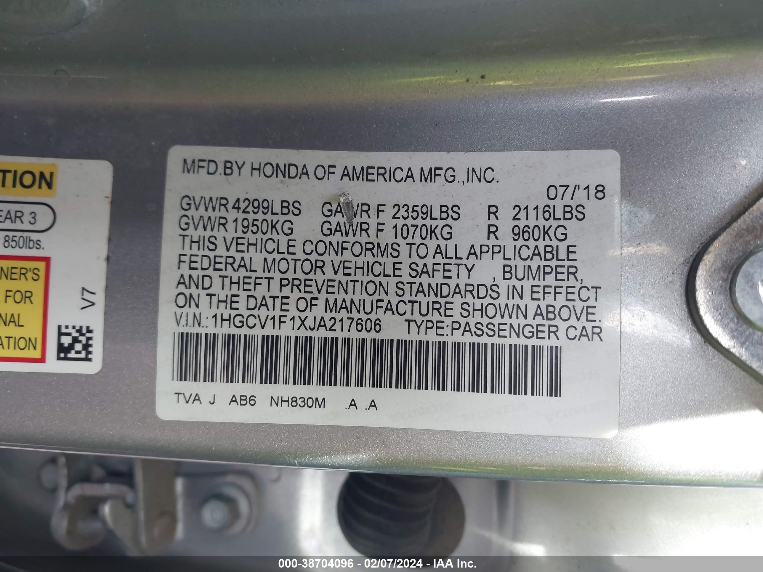 Photo 8 VIN: 1HGCV1F1XJA217606 - HONDA ACCORD 