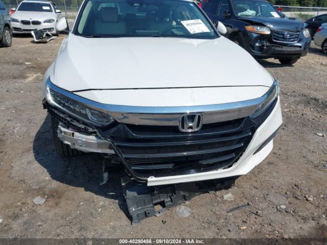 Photo 5 VIN: 1HGCV1F1XJA222644 - HONDA ACCORD 