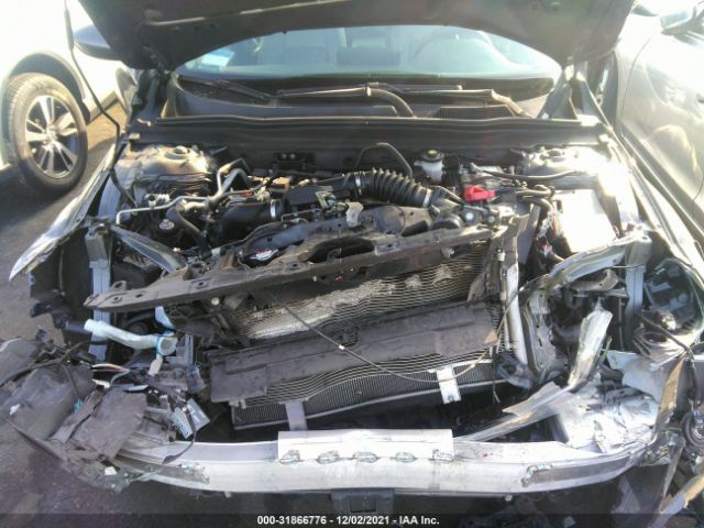 Photo 9 VIN: 1HGCV1F1XJA227777 - HONDA ACCORD SEDAN 