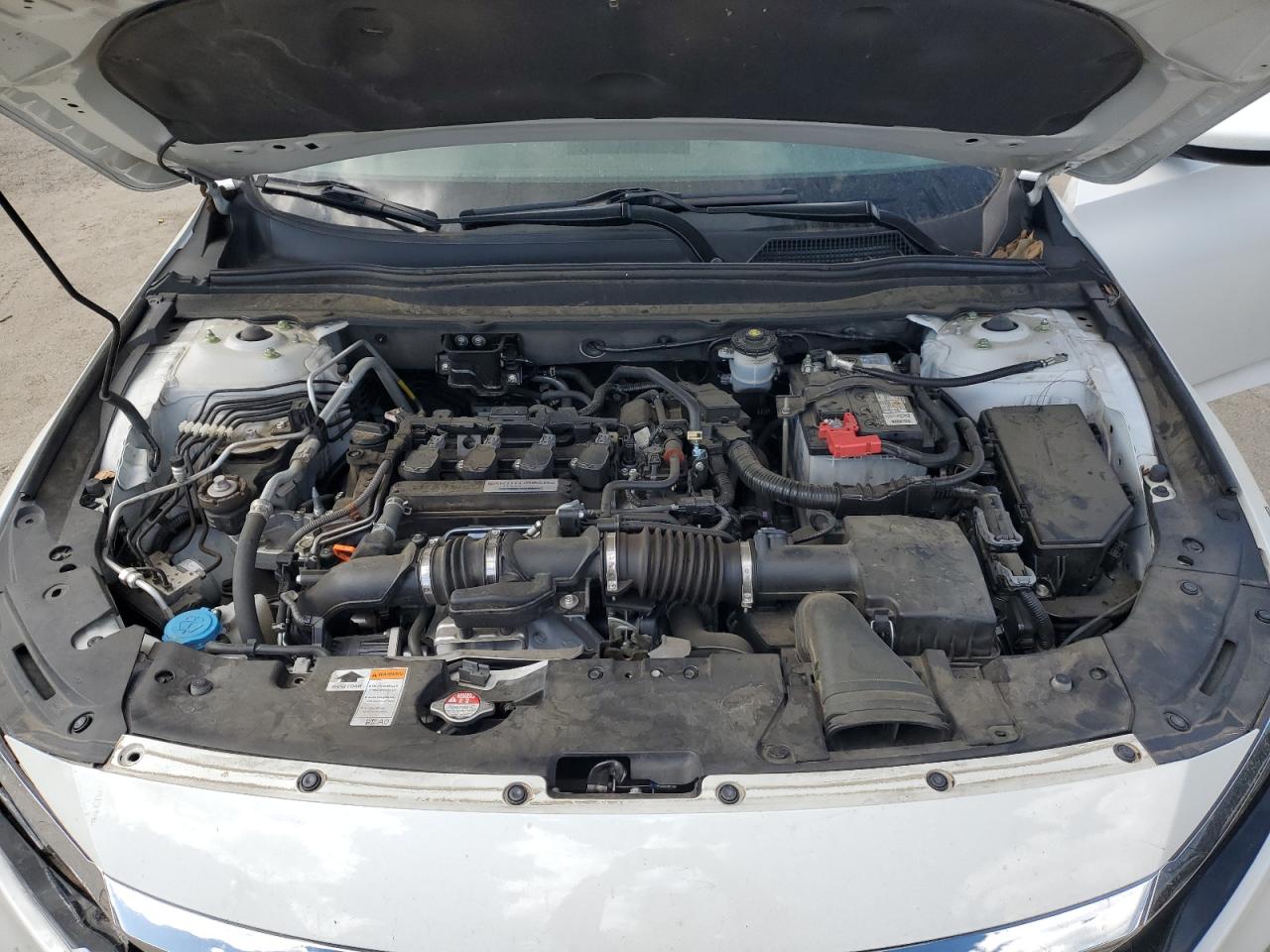 Photo 10 VIN: 1HGCV1F1XJA256180 - HONDA ACCORD 