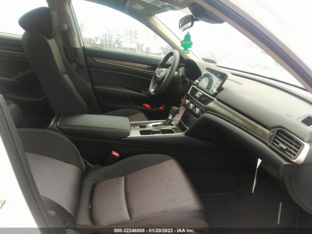 Photo 4 VIN: 1HGCV1F1XKA130578 - HONDA ACCORD SEDAN 