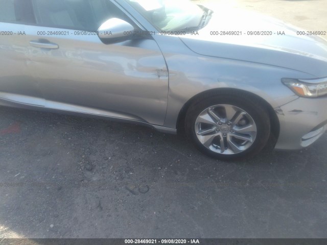 Photo 5 VIN: 1HGCV1F1XLA009535 - HONDA ACCORD SEDAN 