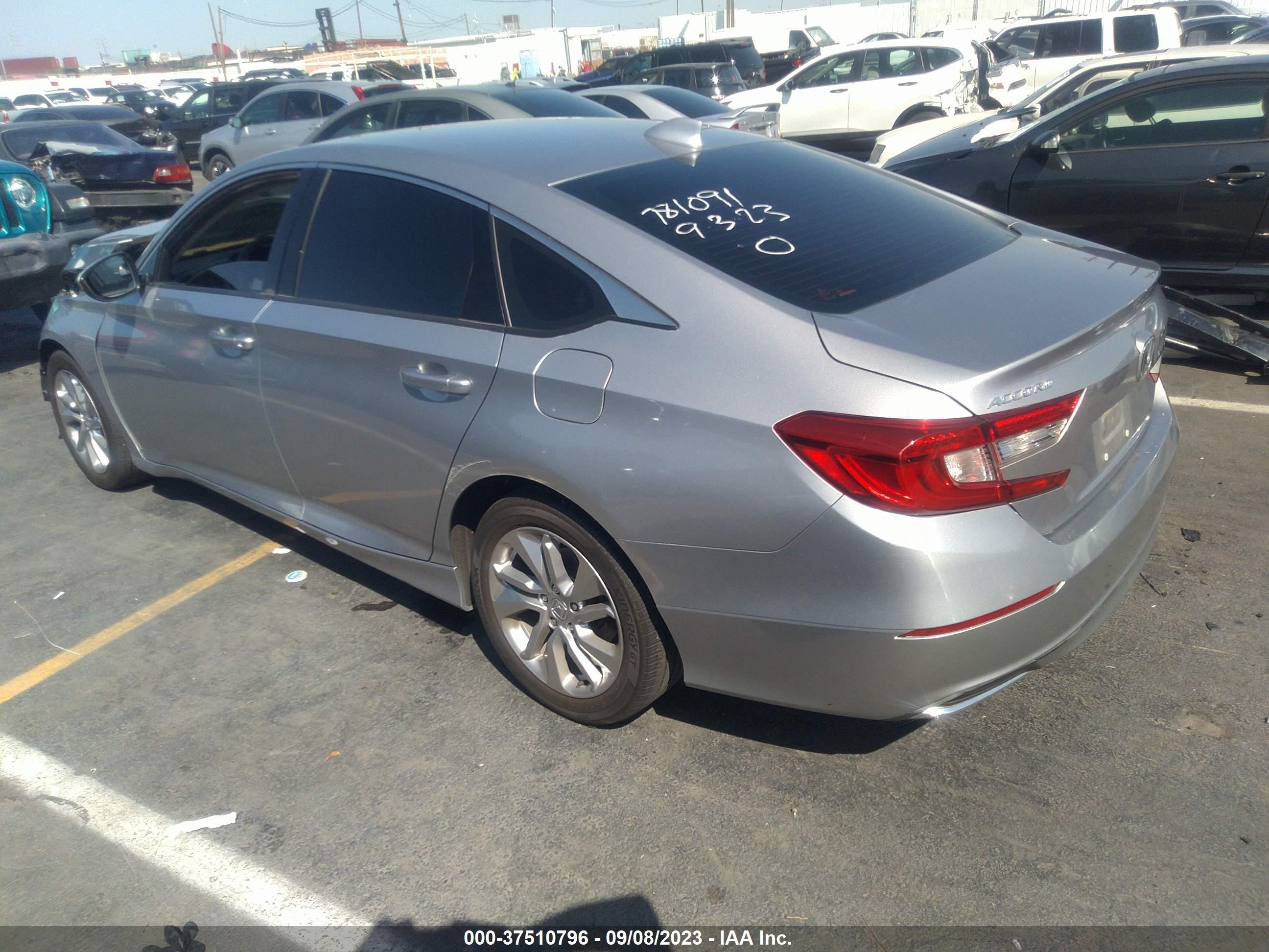 Photo 2 VIN: 1HGCV1F1XLA085868 - HONDA ACCORD 