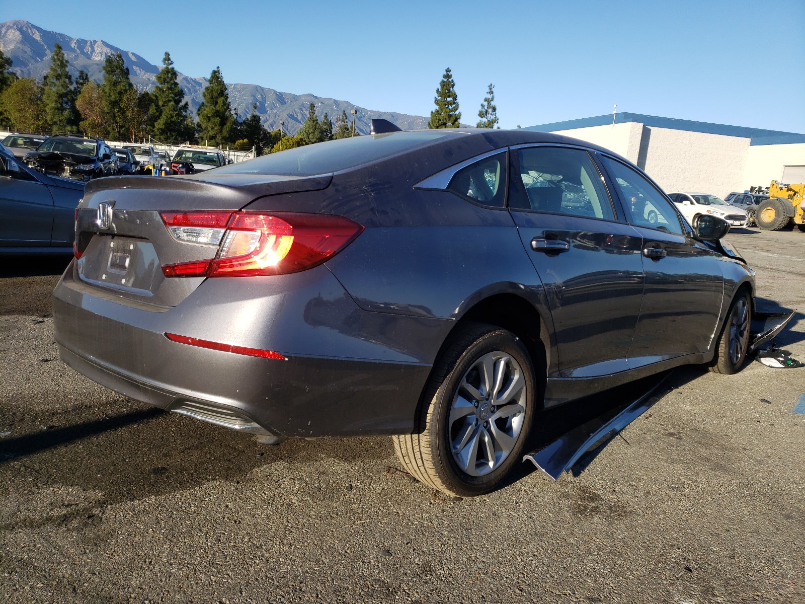 Photo 3 VIN: 1HGCV1F1XLA155479 - HONDA ACCORD LX 