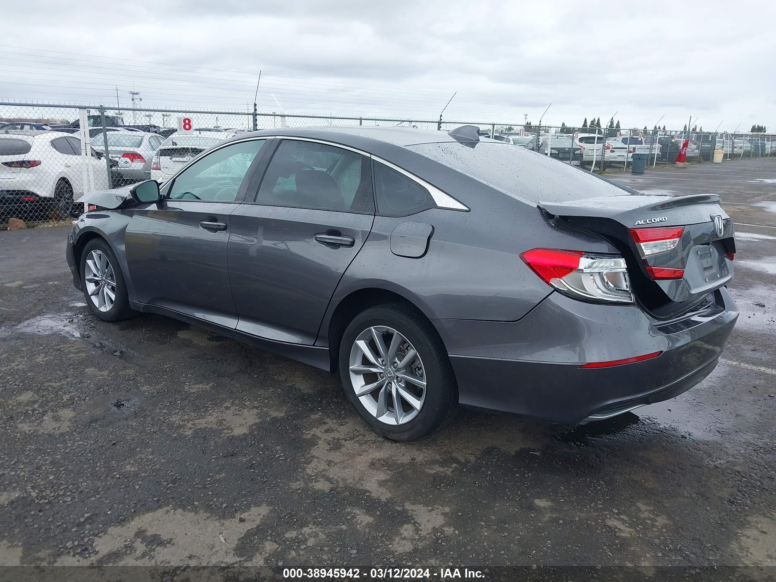 Photo 2 VIN: 1HGCV1F1XMA047512 - HONDA ACCORD 