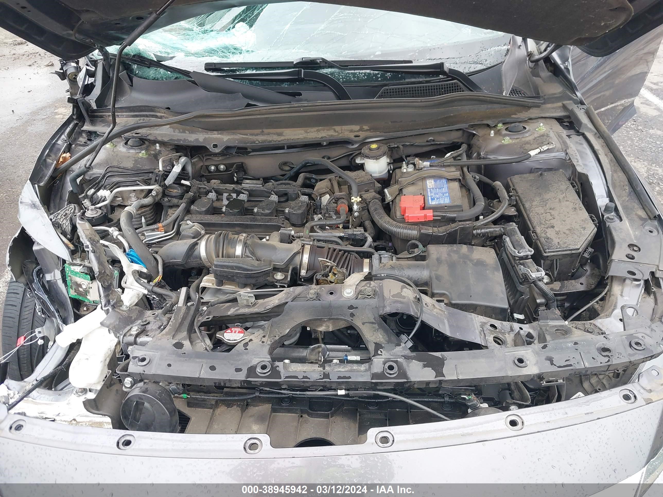 Photo 9 VIN: 1HGCV1F1XMA047512 - HONDA ACCORD 