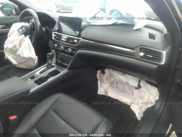 Photo 4 VIN: 1HGCV1F30JA018131 - HONDA ACCORD SEDAN 