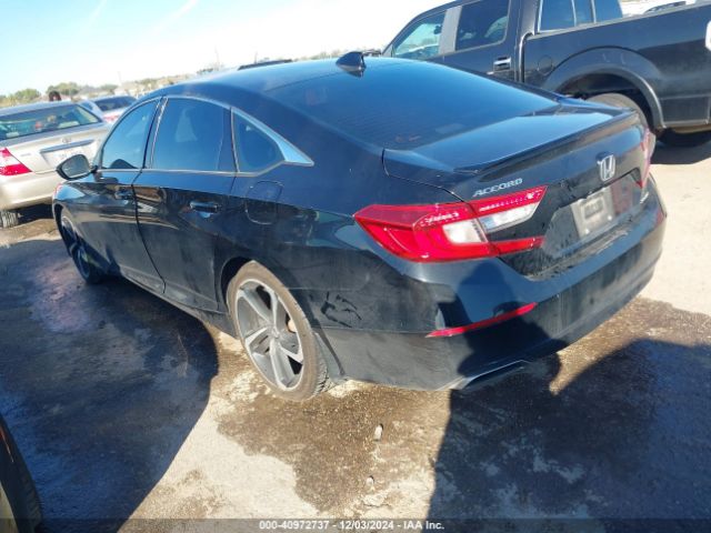 Photo 2 VIN: 1HGCV1F30JA053722 - HONDA ACCORD 