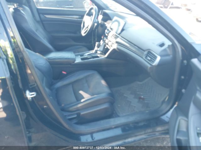 Photo 4 VIN: 1HGCV1F30JA053722 - HONDA ACCORD 