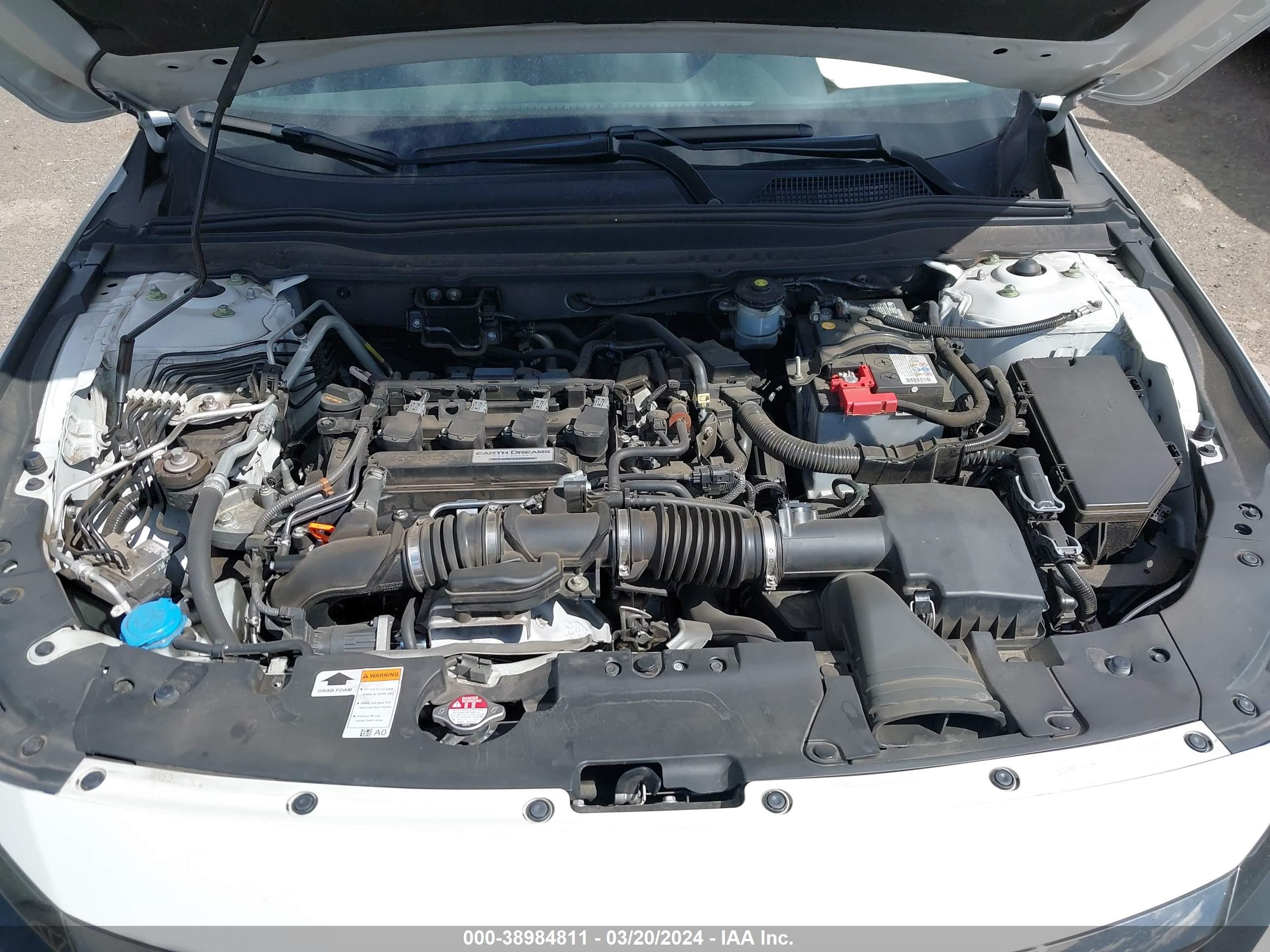 Photo 9 VIN: 1HGCV1F30JA164464 - HONDA ACCORD 