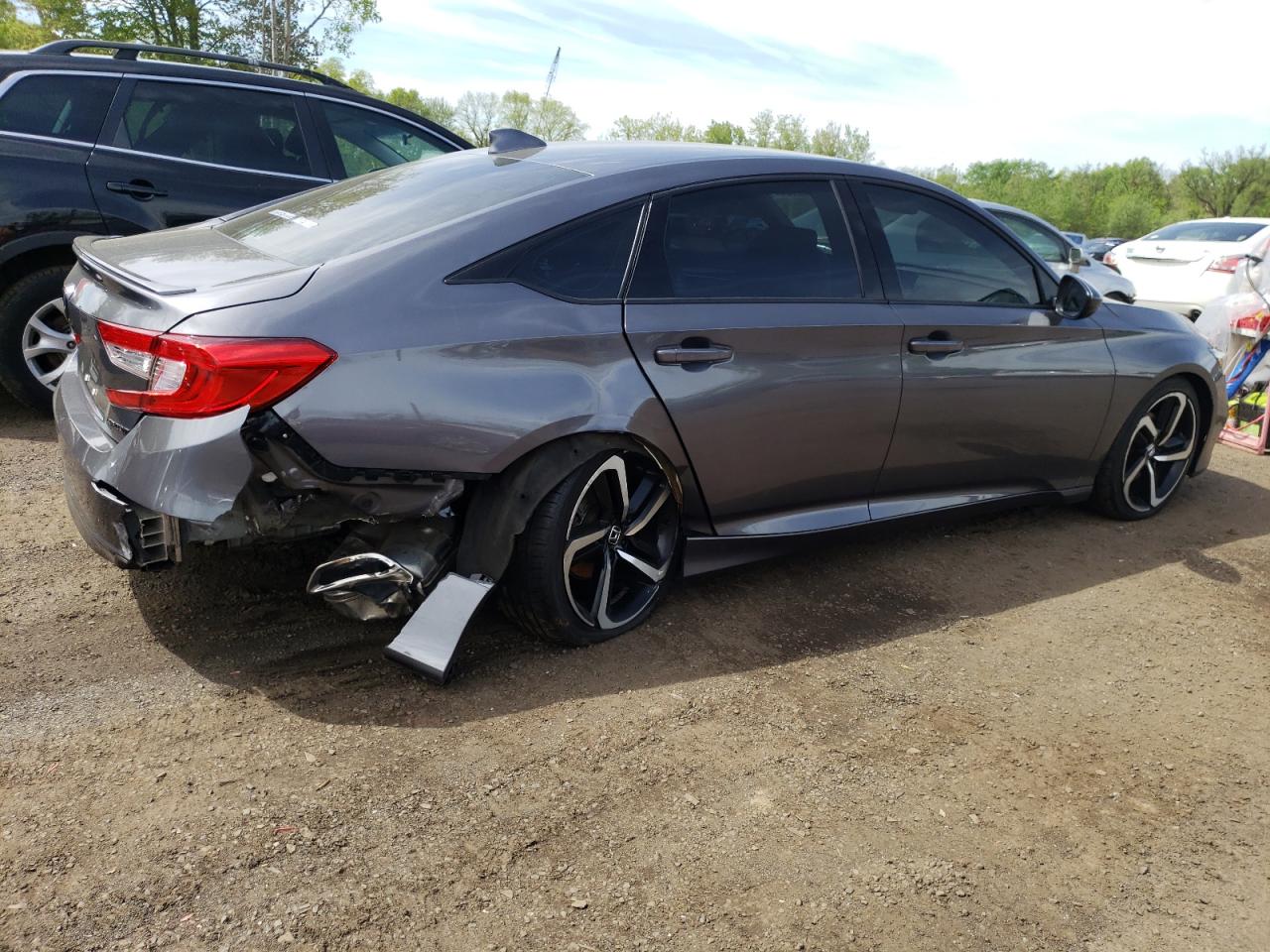 Photo 2 VIN: 1HGCV1F30JA178980 - HONDA ACCORD 