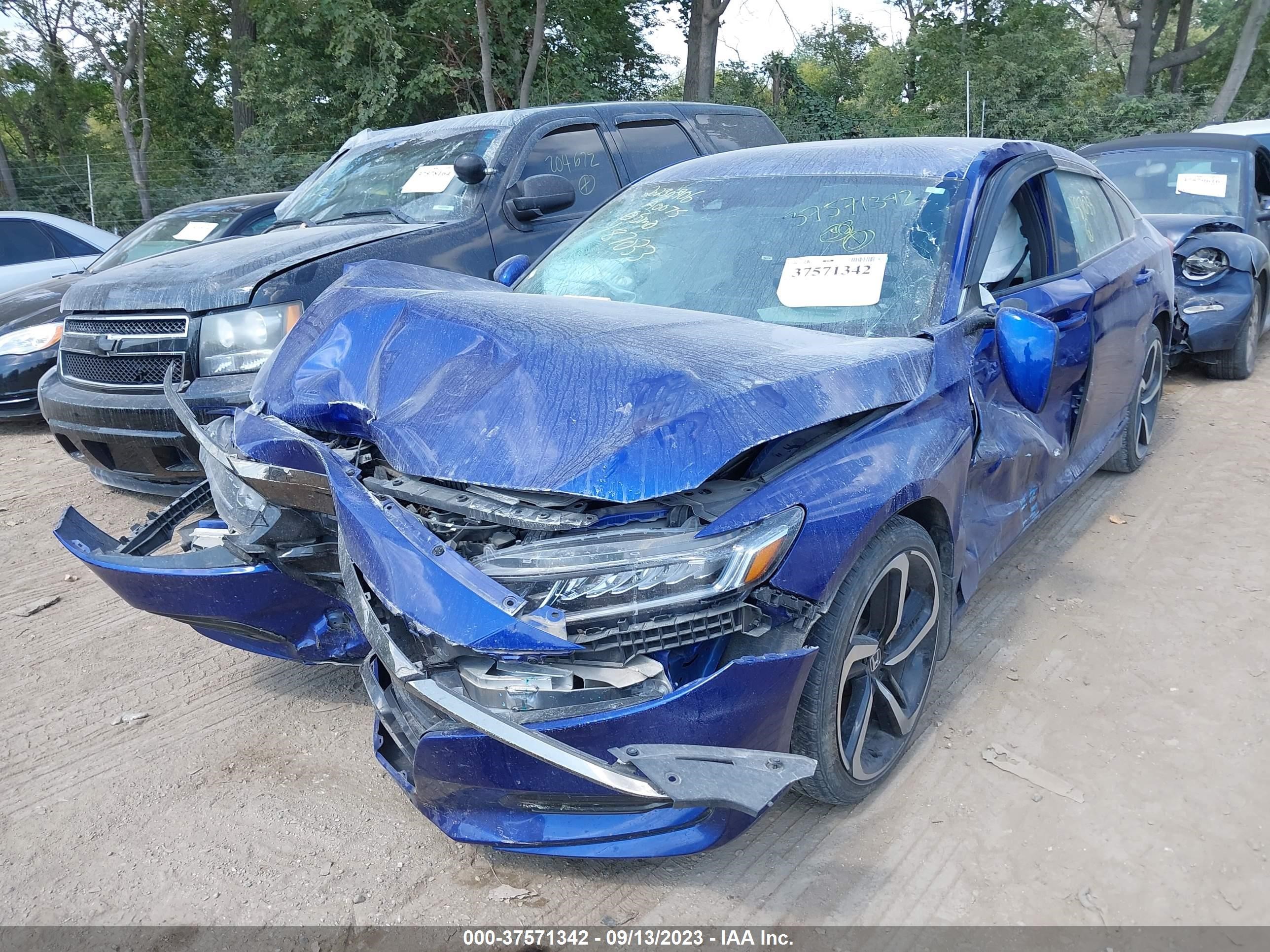 Photo 5 VIN: 1HGCV1F30JA187033 - HONDA ACCORD 