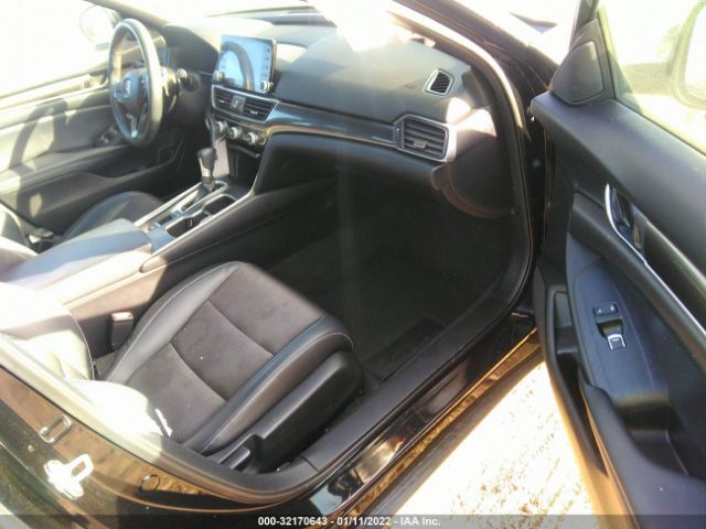 Photo 4 VIN: 1HGCV1F30JA191809 - HONDA ACCORD SEDAN 