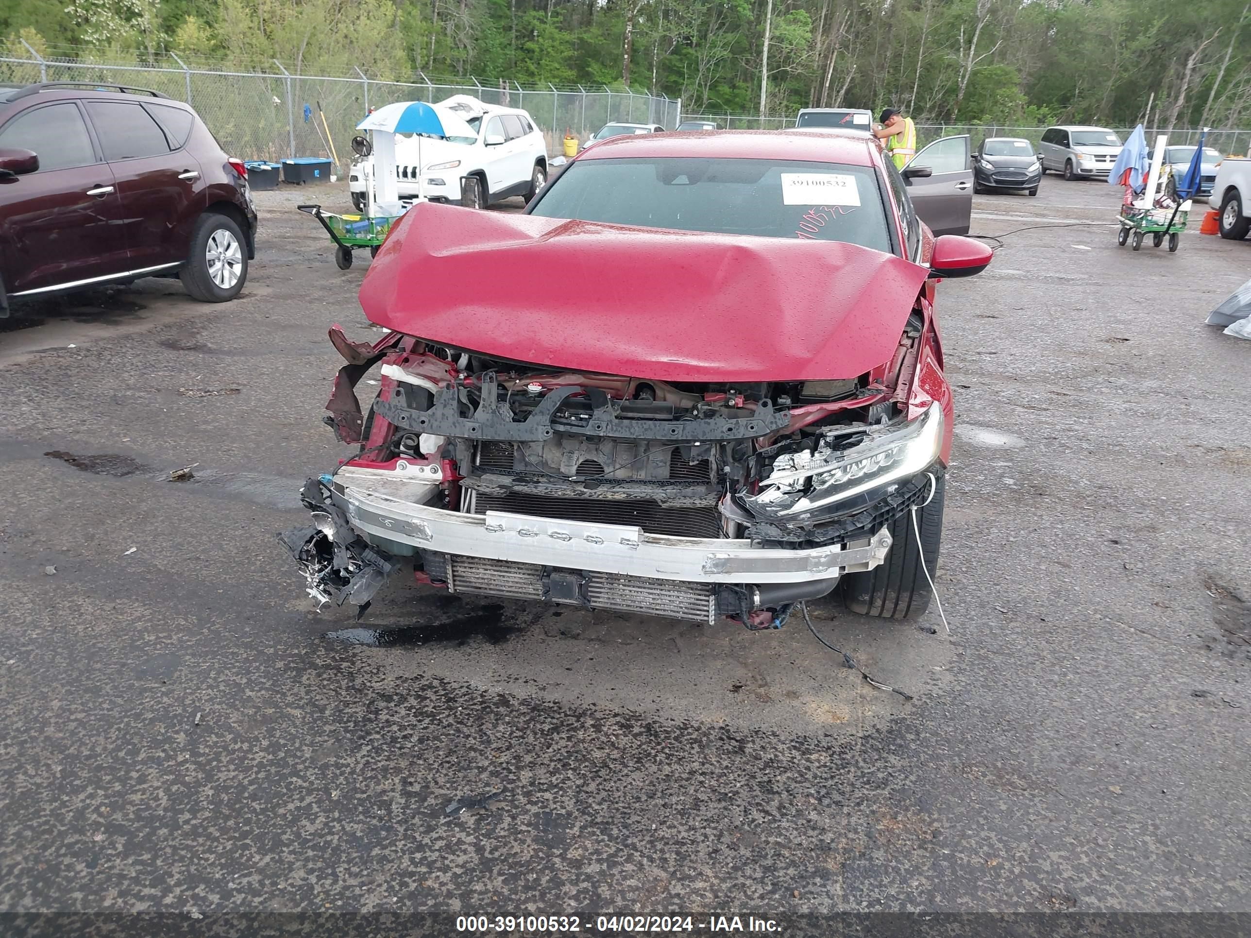 Photo 5 VIN: 1HGCV1F30JA222105 - HONDA ACCORD 