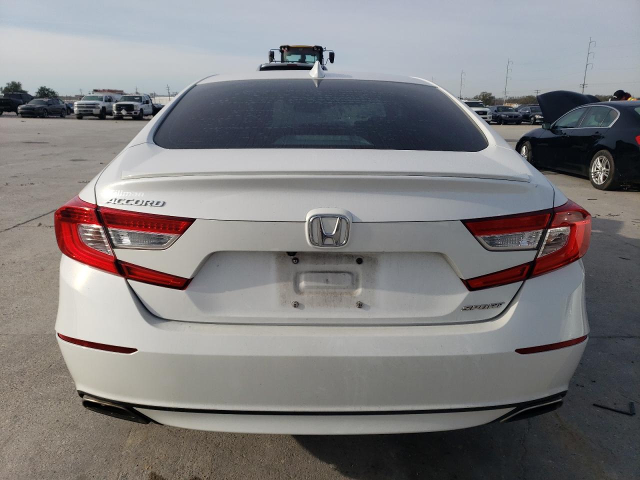 Photo 5 VIN: 1HGCV1F30JA250017 - HONDA ACCORD 