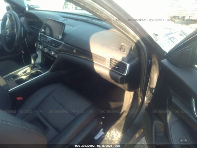 Photo 4 VIN: 1HGCV1F30KA038588 - HONDA ACCORD SEDAN 