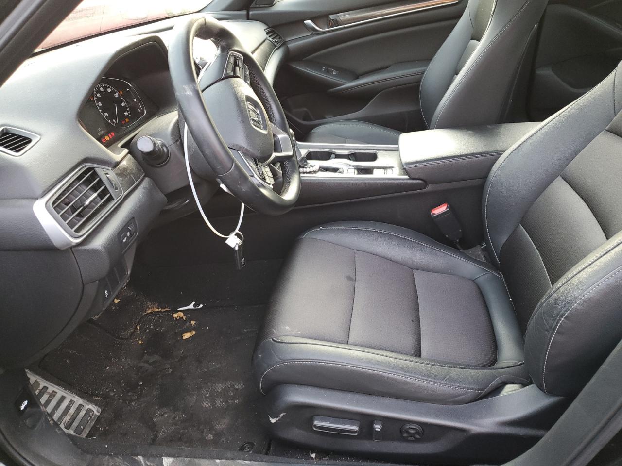 Photo 6 VIN: 1HGCV1F30KA045461 - HONDA ACCORD 