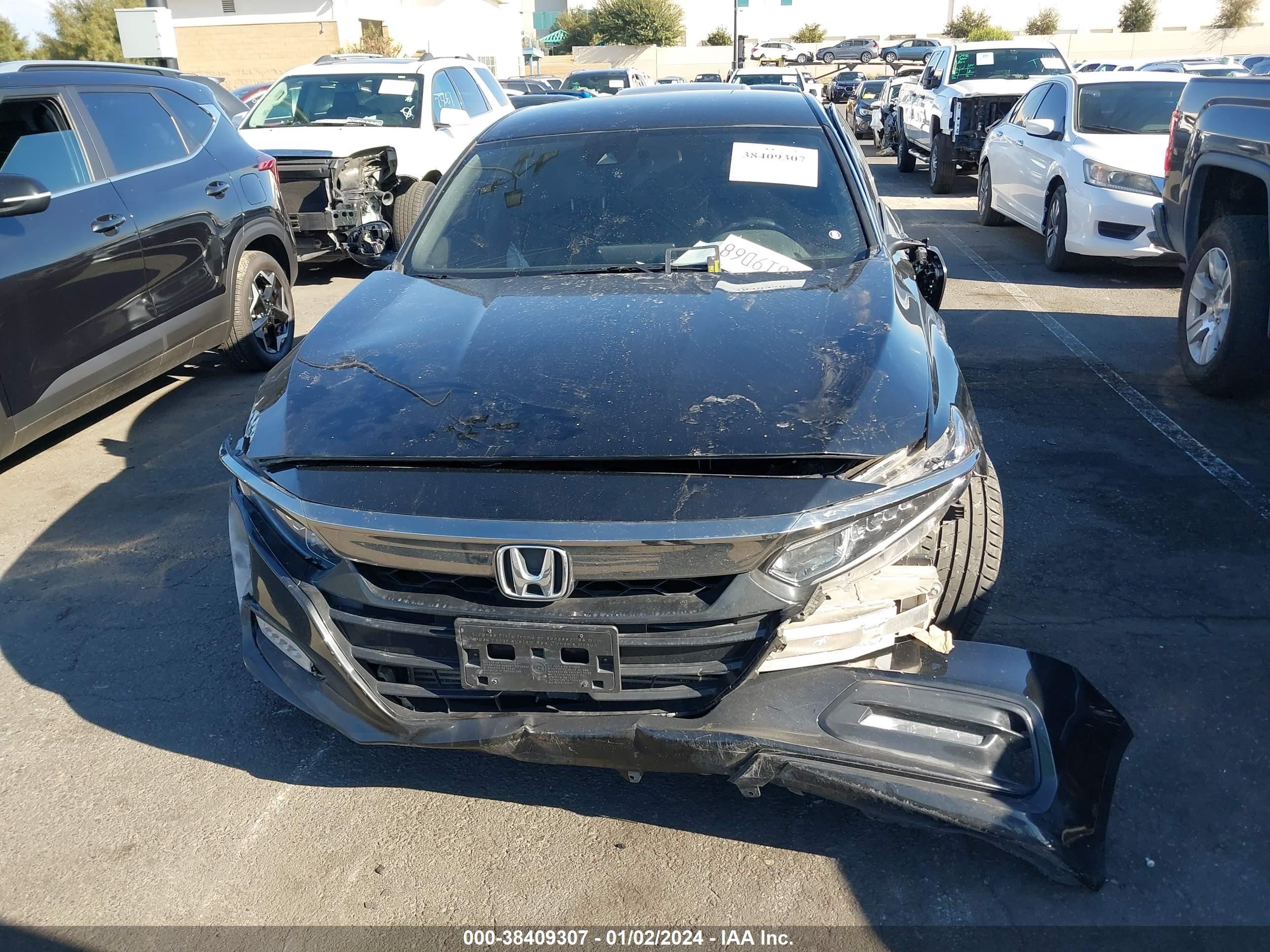 Photo 11 VIN: 1HGCV1F30KA057805 - HONDA ACCORD 