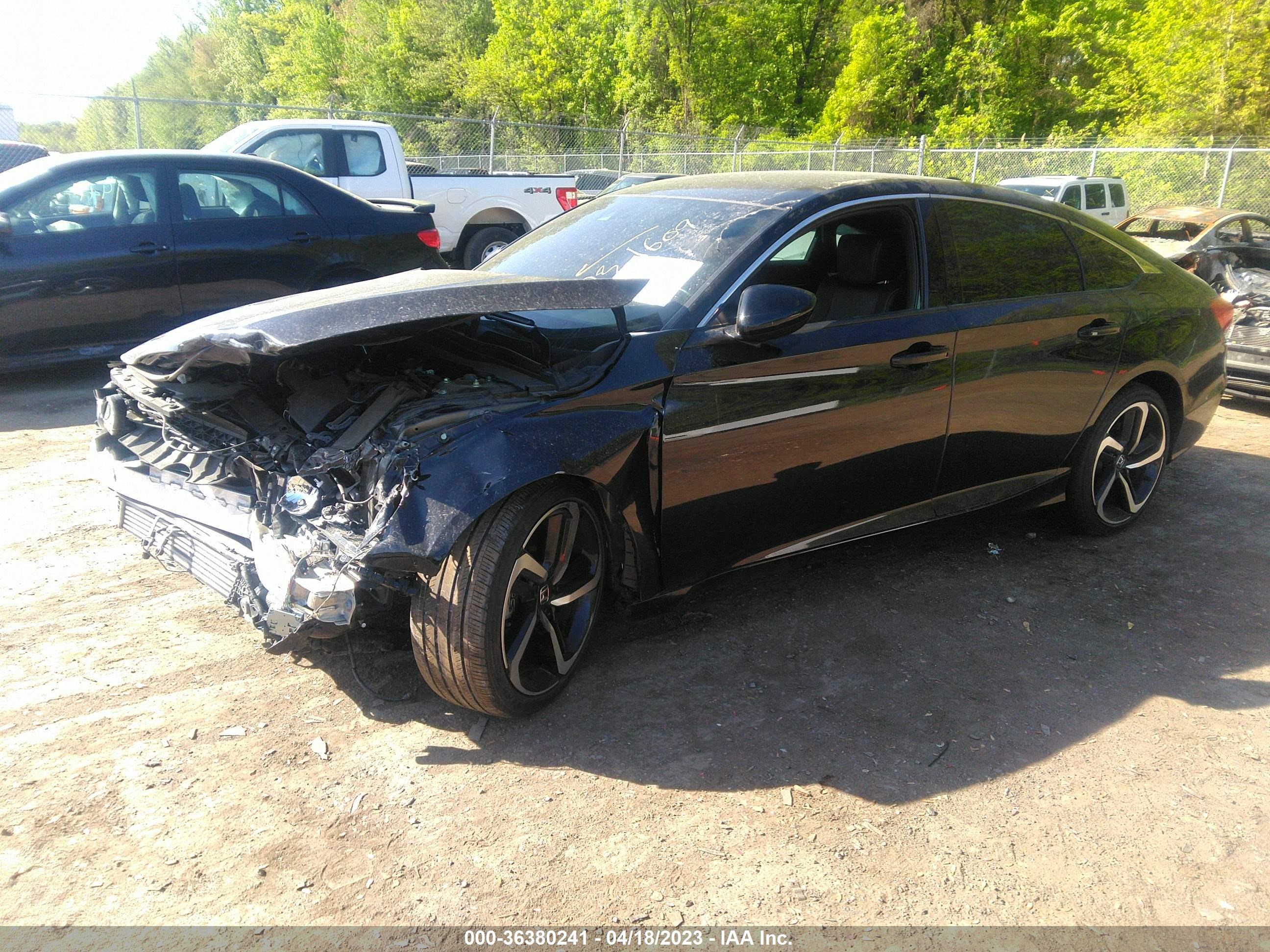 Photo 1 VIN: 1HGCV1F30LA135713 - HONDA ACCORD 