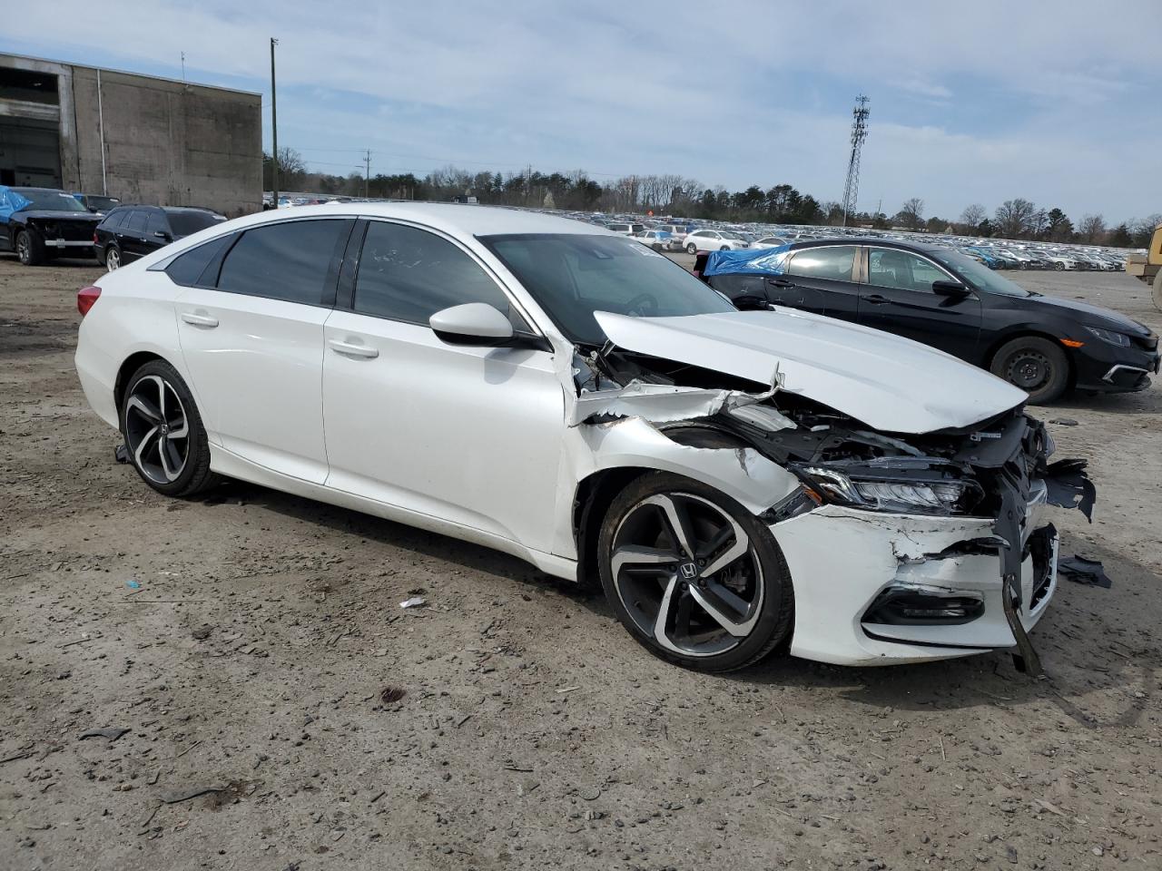 Photo 3 VIN: 1HGCV1F30LA136652 - HONDA ACCORD 