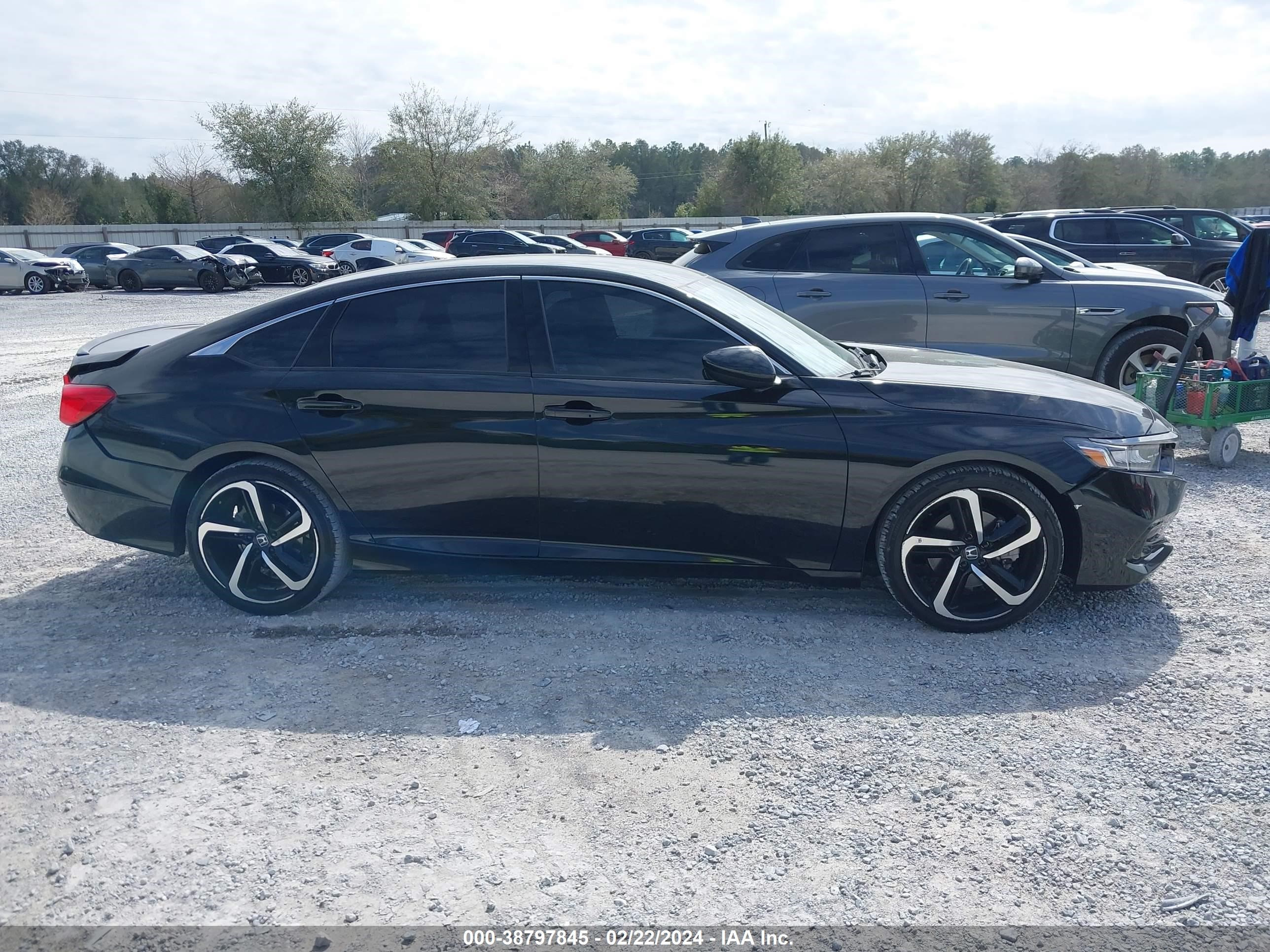 Photo 13 VIN: 1HGCV1F30MA074025 - HONDA ACCORD 