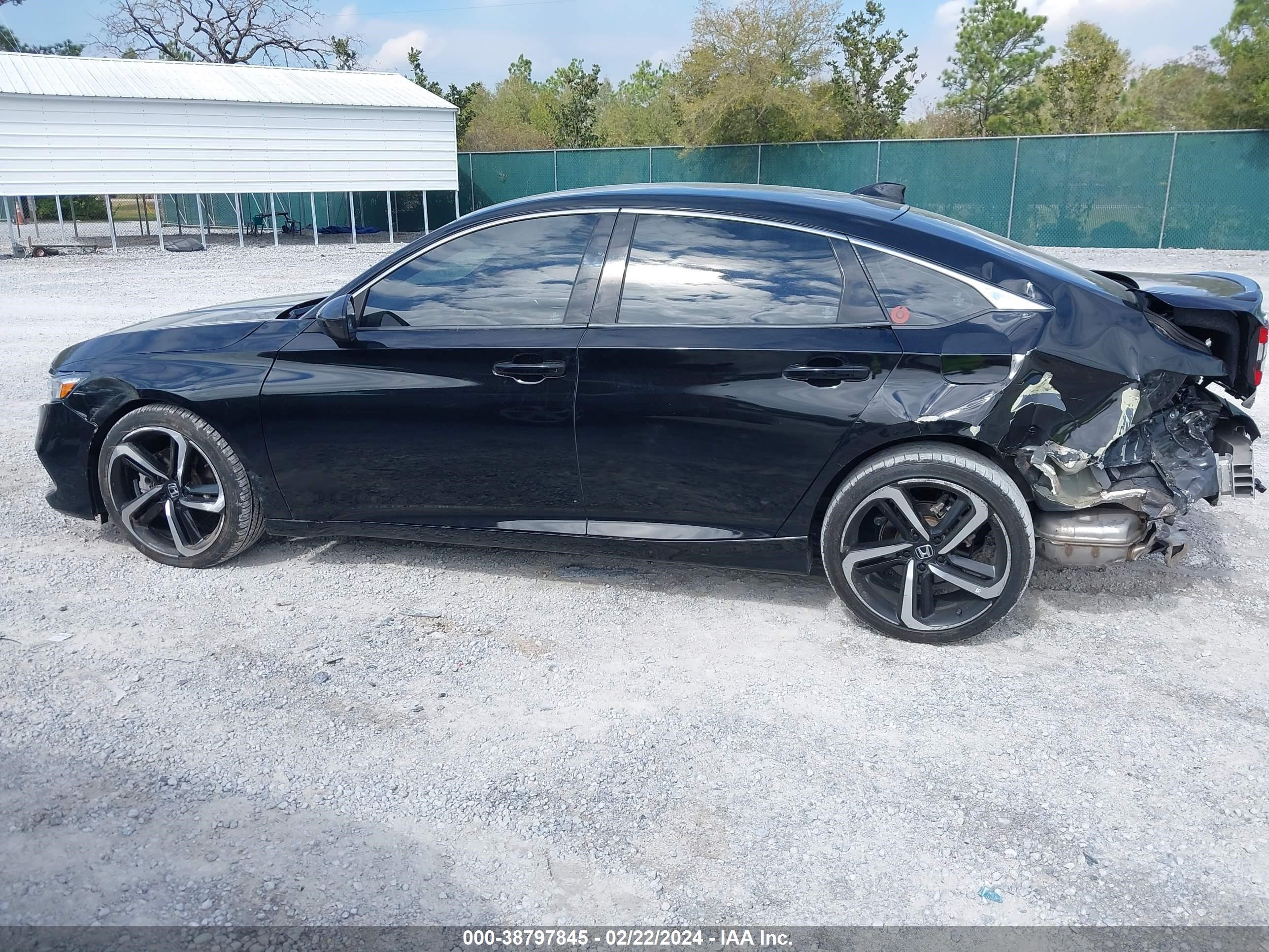 Photo 14 VIN: 1HGCV1F30MA074025 - HONDA ACCORD 