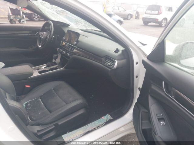 Photo 4 VIN: 1HGCV1F30MA088894 - HONDA ACCORD 