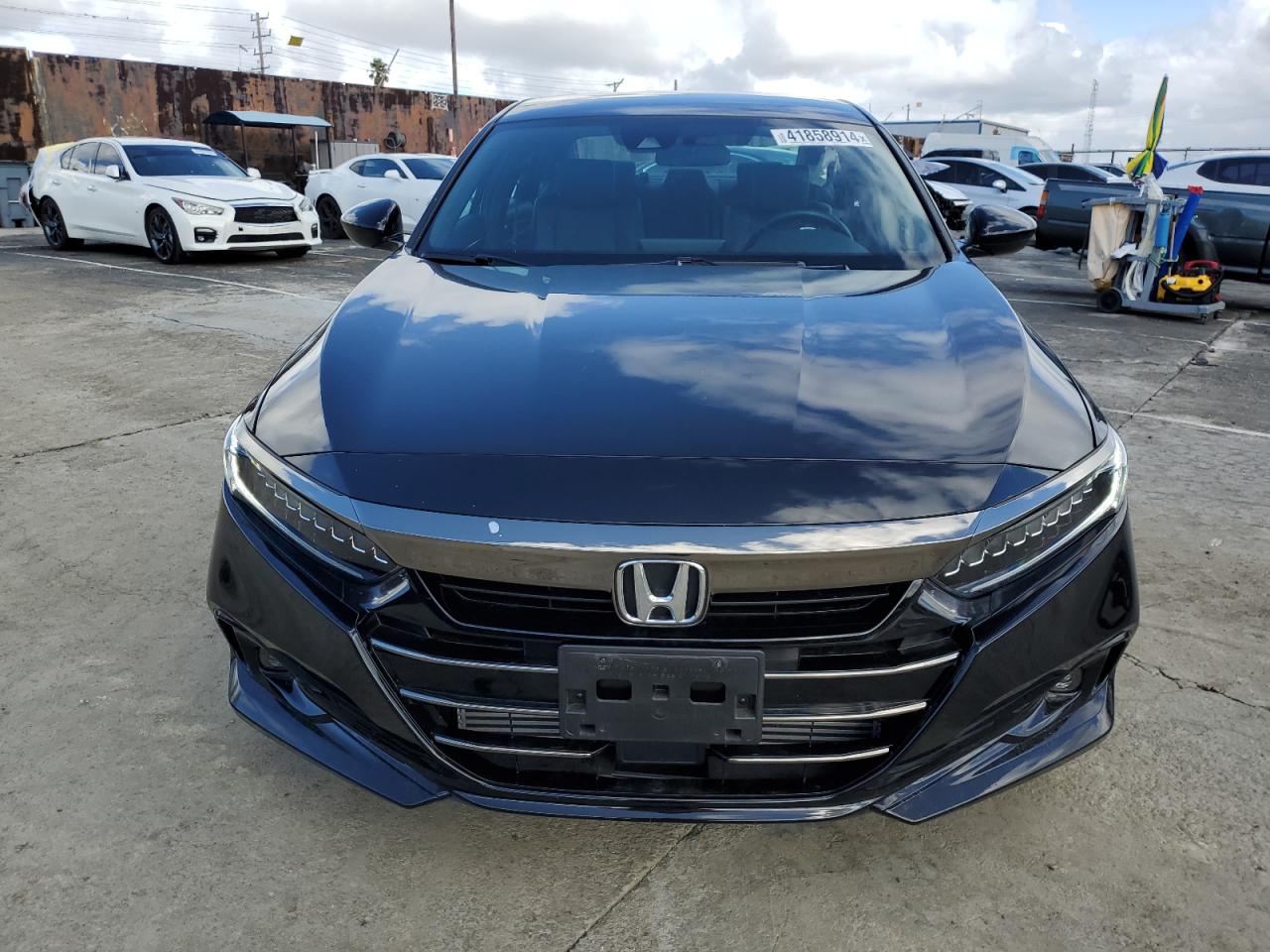 Photo 4 VIN: 1HGCV1F30NA047411 - HONDA ACCORD 