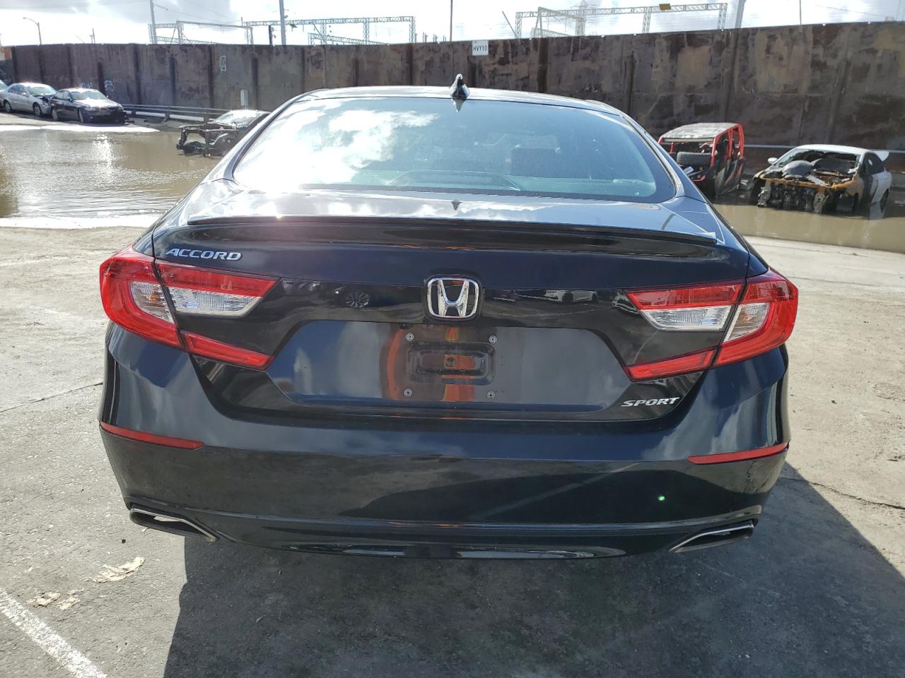 Photo 5 VIN: 1HGCV1F30NA047411 - HONDA ACCORD 