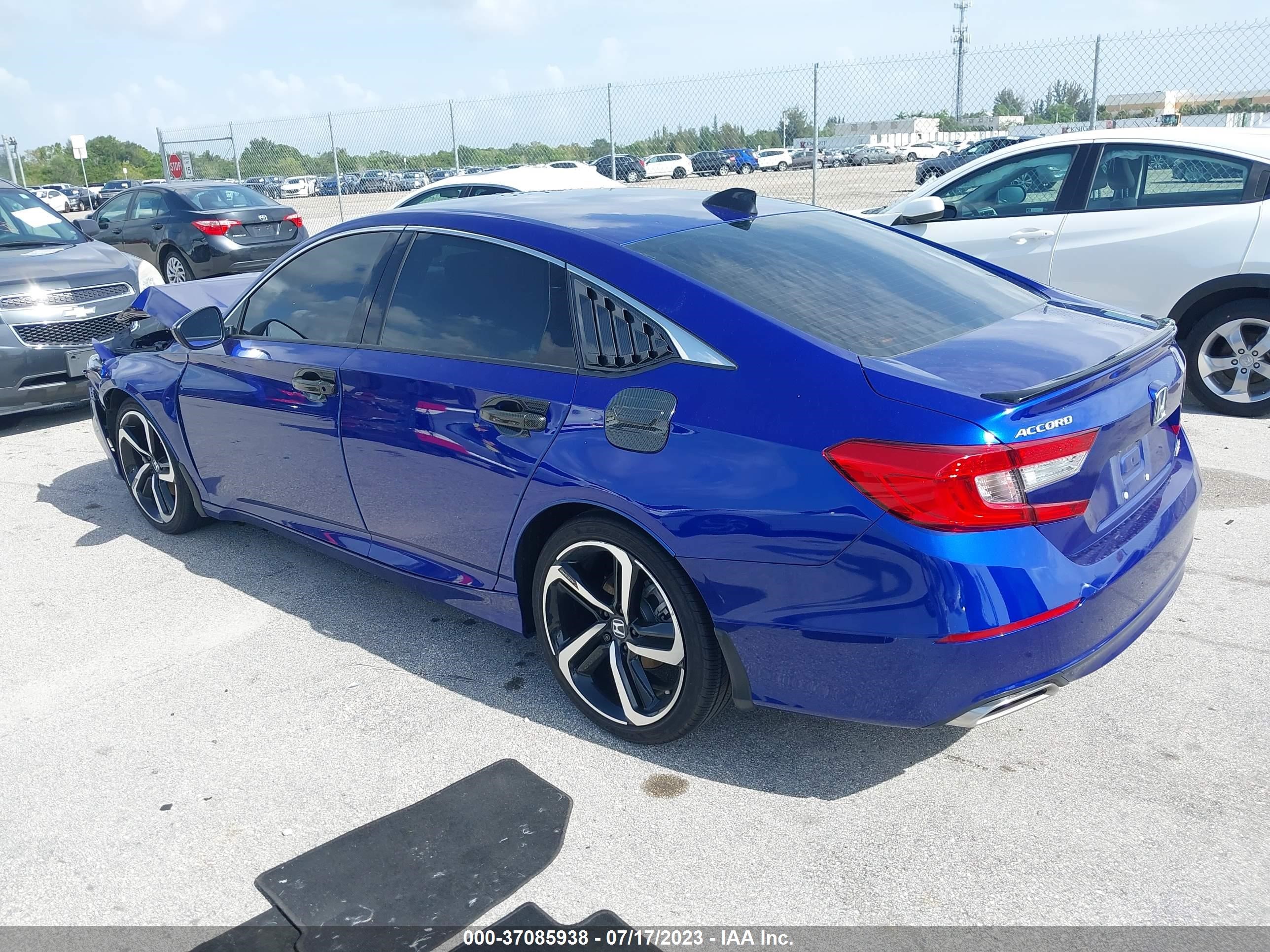 Photo 2 VIN: 1HGCV1F30NA102424 - HONDA ACCORD 