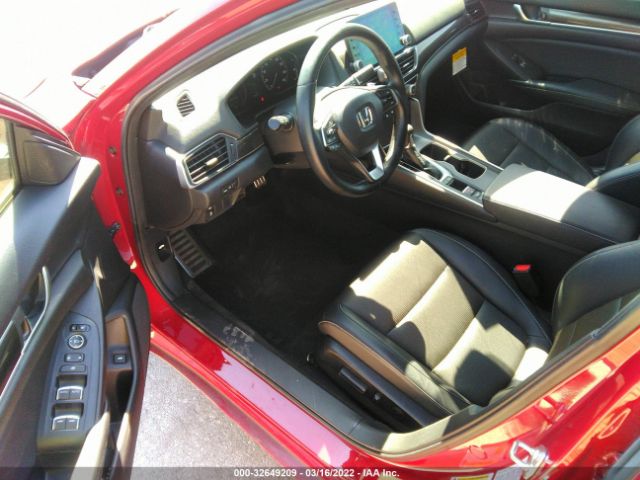 Photo 4 VIN: 1HGCV1F31JA065619 - HONDA ACCORD SEDAN 