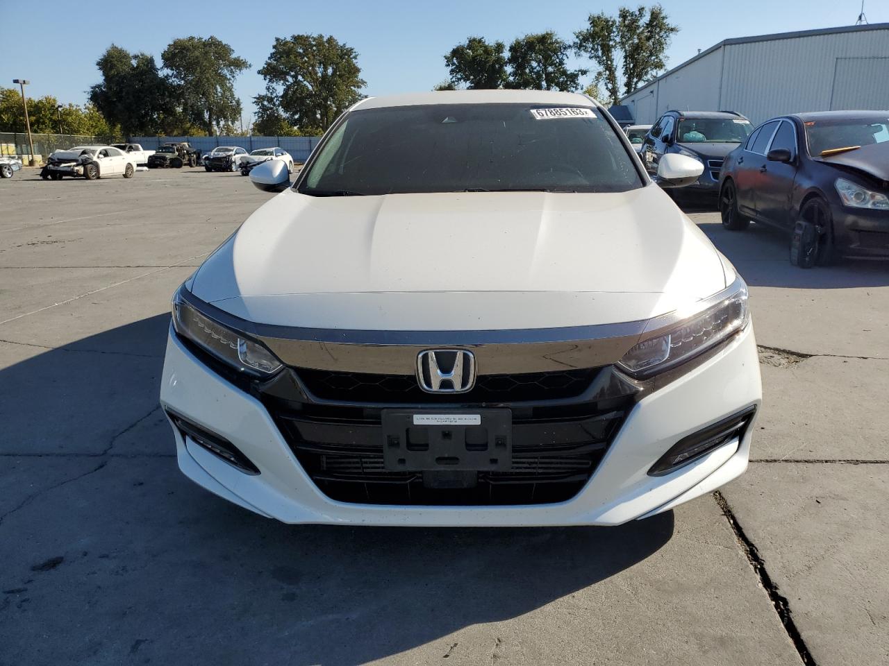 Photo 4 VIN: 1HGCV1F31JA175473 - HONDA ACCORD 