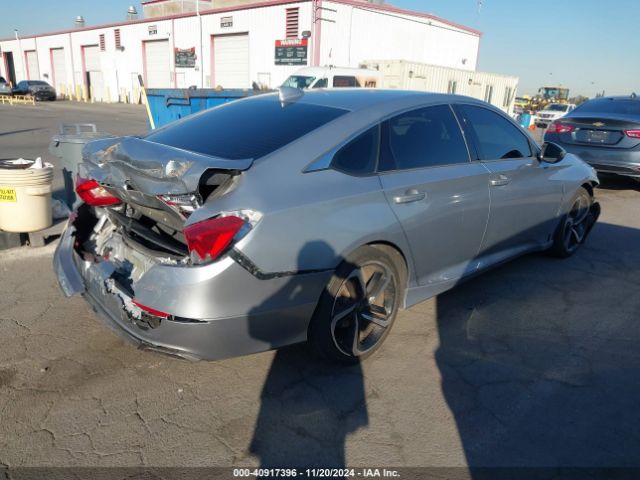 Photo 3 VIN: 1HGCV1F31JA209900 - HONDA ACCORD 